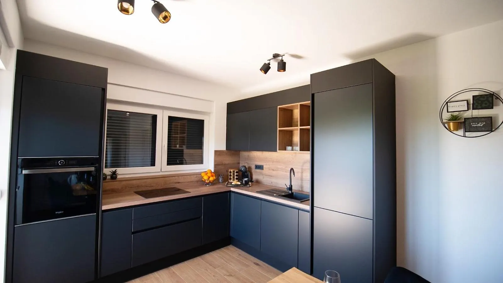 Apartman Luce Sukošan 0*,  Croácia